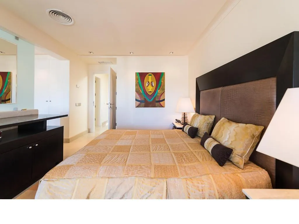 Chalet En La Playa San Agustin contacts